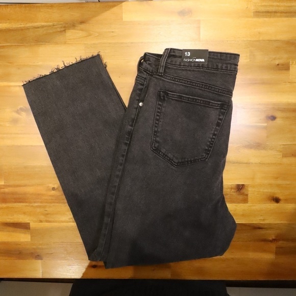 Fashion Nova  Baggy wide Leg black jeans NWT - Picture 7 of 7